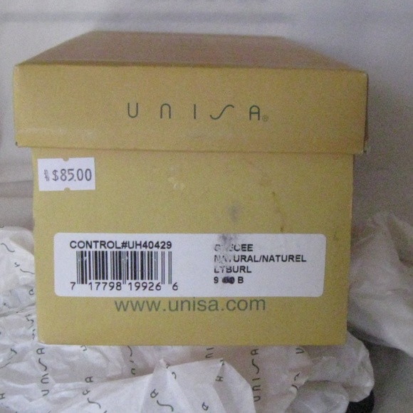 UNISA Sandals White with Jeweled highlights Size 9 - Picture 6 of 6